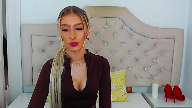 Snapshot of NatalieSensual chatting on November 7, 2025, 8:58 am NatalieSensual online show from November 7, 2025, 8:58 am