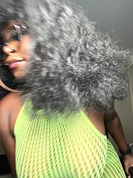 Snapshot of WomanNextdoor1 chatting on November 16, 2025, 2:11 pm WomanNextdoor1 online show from November 16, 2025, 2:11 pm