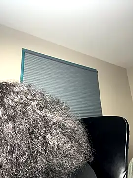 Snapshot of WomanNextdoor1 chatting on December 14, 2025, 1:00 am WomanNextdoor1 online show from December 14, 2025, 1:00 am