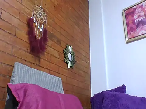 Snapshot of a_miss chatting on November 12, 2025, 10:20 pm a miss online show from November 12, 2025, 10:20 pm