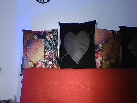 Snapshot of a_miss chatting on November 21, 2025, 12:21 am a miss online show from November 21, 2025, 12:21 am