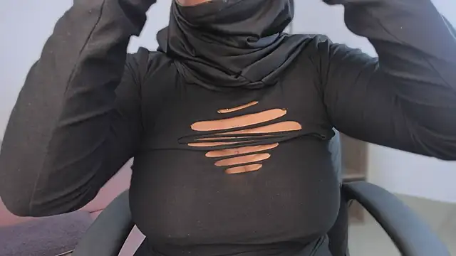 yasmin elite online show from November 19, 2025, 9:42 am