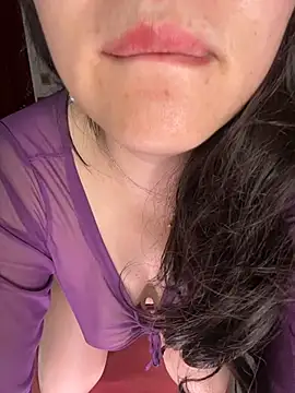 Liqinqin online show from November 15, 2025, 10:04 pm