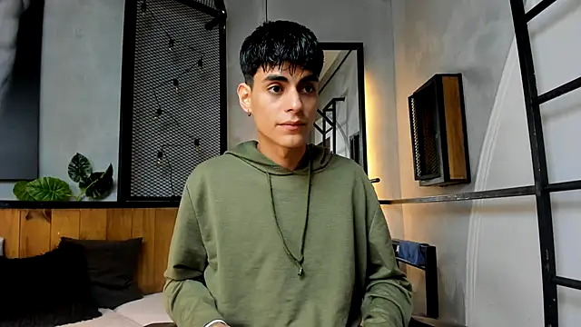 Snapshot of Dani_mc1 chatting on September 24, 2025, 11:13 am Dani mc1 online show from September 24, 2025, 11:13 am