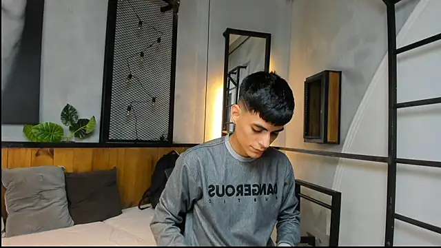 Snapshot of Dani_mc1 chatting on September 29, 2025, 11:26 am Dani mc1 online show from September 29, 2025, 11:26 am