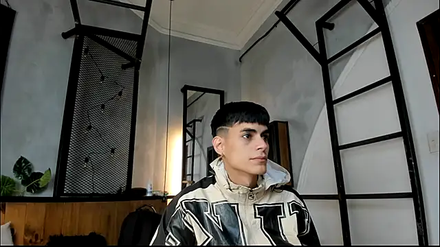 Snapshot of Dani_mc1 chatting on September 30, 2025, 11:26 am Dani mc1 online show from September 30, 2025, 11:26 am