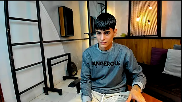 Snapshot of Dani_mc1 chatting on November 23, 2025, 11:54 am Dani mc1 online show from November 23, 2025, 11:54 am