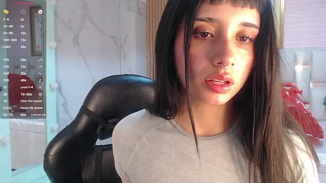 Snapshot of allyssa_bellini_s chatting on October 25, 2025, 8:55 am allyssa bellini s online show from October 25, 2025, 8:55 am