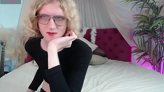 Snapshot of HarryBrain_ chatting on November 1, 2025, 9:55 am HarryBrain  online show from November 1, 2025, 9:55 am