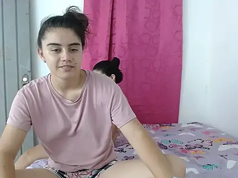 Arieeel 09 online show from November 23, 2025, 6:19 pm