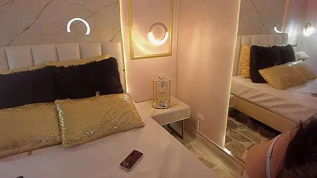 Snapshot of VioletaMaddox chatting on November 13, 2025, 7:57 pm VioletaMaddox online show from November 13, 2025, 7:57 pm