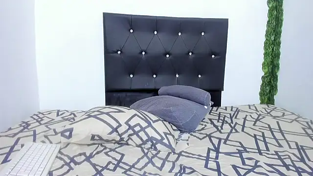 michellnasty online show from October 19, 2025, 11:38 pm