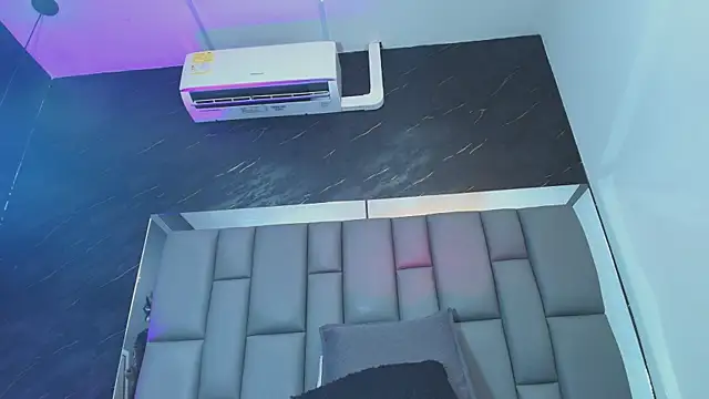 Snapshot of Roxana_gomez chatting on September 22, 2025, 3:08 am Roxana gomez online show from September 22, 2025, 3:08 am