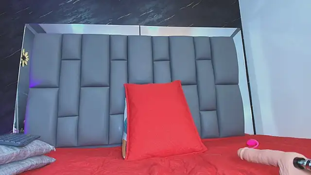 Snapshot of Roxana_gomez chatting on October 3, 2025, 3:14 am Roxana gomez online show from October 3, 2025, 3:14 am