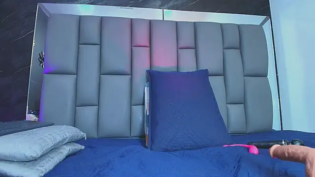 Snapshot of Roxana_gomez chatting on October 5, 2025, 3:16 am Roxana gomez online show from October 5, 2025, 3:16 am