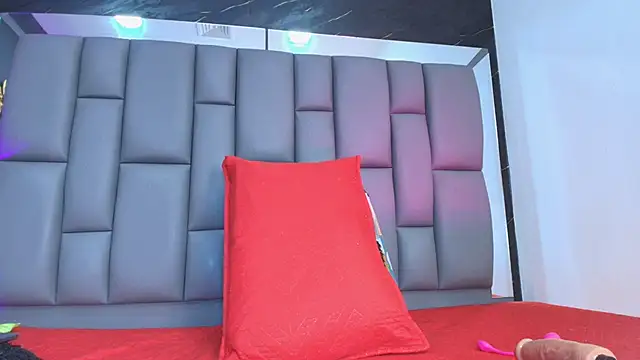 Snapshot of Roxana_gomez chatting on November 23, 2025, 3:17 am Roxana gomez online show from November 23, 2025, 3:17 am