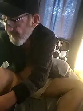 FoxnMouse online show from October 14, 2025, 10:38 am