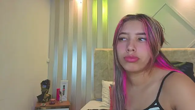 Snapshot of nami_sweet_ chatting on October 29, 2025, 10:39 am nami sweet online show from October 29, 2025, 10:39 am