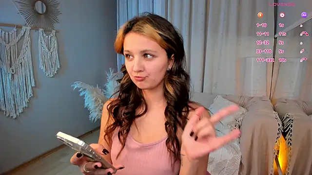 LilLisa online show from November 22, 2025, 4:28 pm