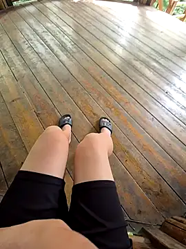 Snapshot of starvingo2002 chatting on September 22, 2025, 2:02 am starvingo2002 online show from September 22, 2025, 2:02 am