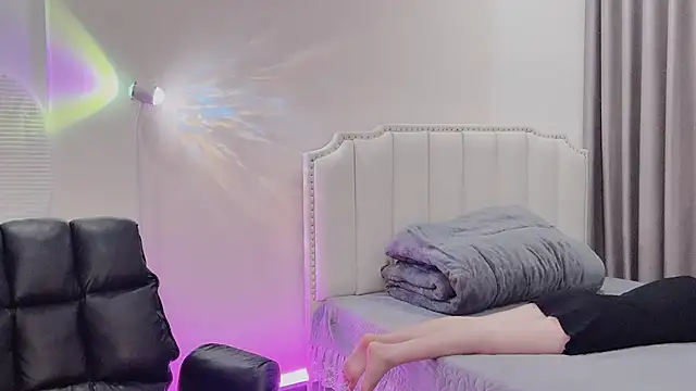 Snapshot of _Dorry_ chatting on December 4, 2025, 8:12 am Dorry online show from December 4, 2025, 8:12 am