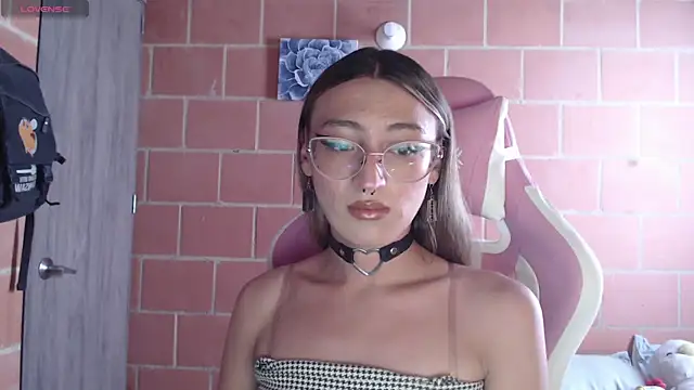 Andrea camilaaa online show from October 1, 2025, 3:29 pm