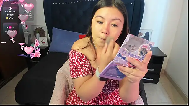Snapshot of LucyPetit chatting on September 20, 2025, 1:56 pm LucyPetit online show from September 20, 2025, 1:56 pm
