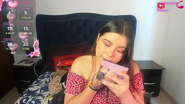Snapshot of LucyPetit chatting on September 27, 2025, 2:00 pm LucyPetit online show from September 27, 2025, 2:00 pm