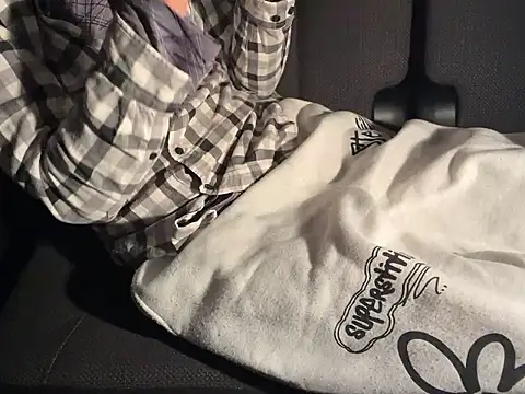 CAMEL1913 online show from November 1, 2025, 5:15 pm