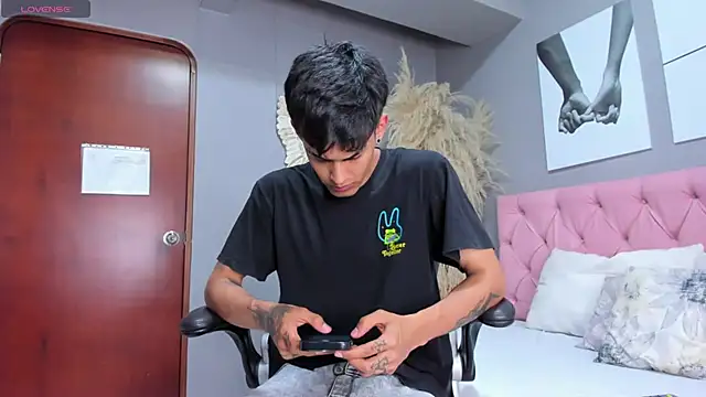 Thiago twink online show from October 2, 2025, 7:32 pm