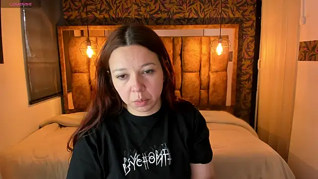 Isa Thompson   online show from November 20, 2025, 11:54 am