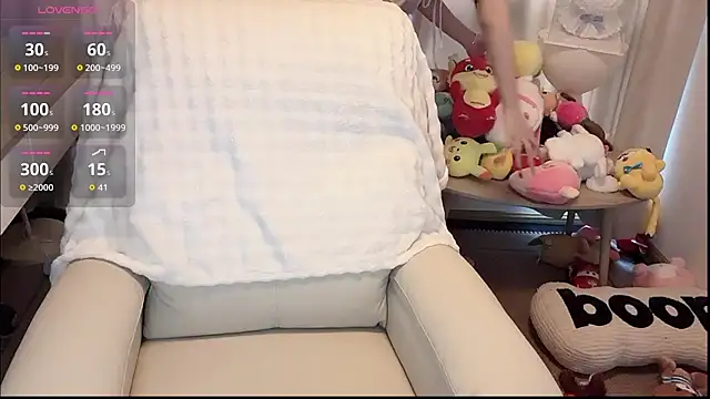 Y-fovik-ii online show from November 4, 2025, 4:22 am