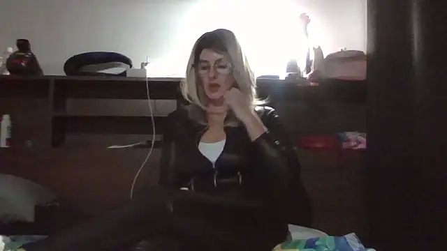 TianaQLove online show from November 29, 2025, 1:14 pm