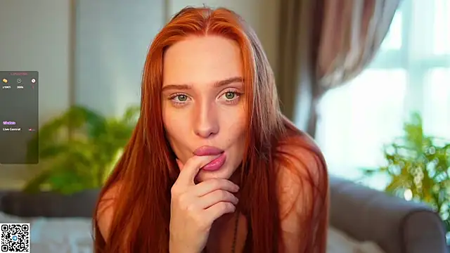 Snapshot of KissOfFlame chatting on December 14, 2025, 7:58 am KissOfFlame online show from December 14, 2025, 7:58 am