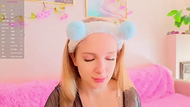 CindyGreen online show from September 17, 2025, 6:48 am