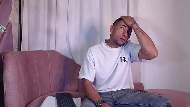 Morganandmegan online show from September 17, 2025, 11:01 am