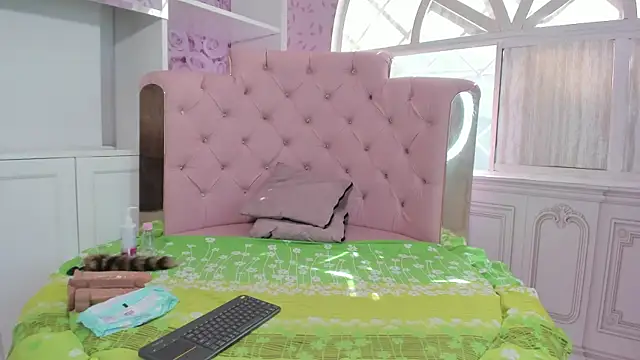 Snapshot of mishell_lovely chatting on November 5, 2025, 2:28 pm mishell lovely online show from November 5, 2025, 2:28 pm