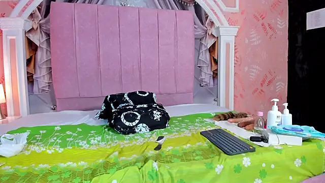 Snapshot of mishell_lovely chatting on November 7, 2025, 1:16 am mishell lovely online show from November 7, 2025, 1:16 am