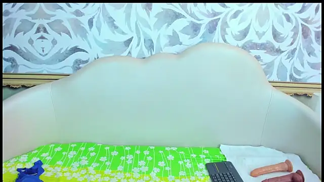 Snapshot of mishell_lovely chatting on December 14, 2025, 1:16 pm mishell lovely online show from December 14, 2025, 1:16 pm