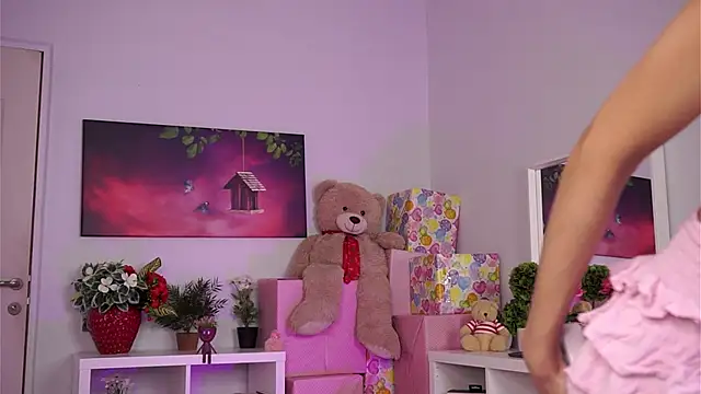Snapshot of ZariaVera chatting on October 11, 2025, 7:23 pm ZariaVera online show from October 11, 2025, 7:23 pm