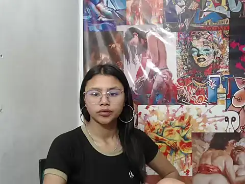 Snapshot of SofieLove_01 chatting on October 8, 2025, 9:07 am SofieLove 01 online show from October 8, 2025, 9:07 am
