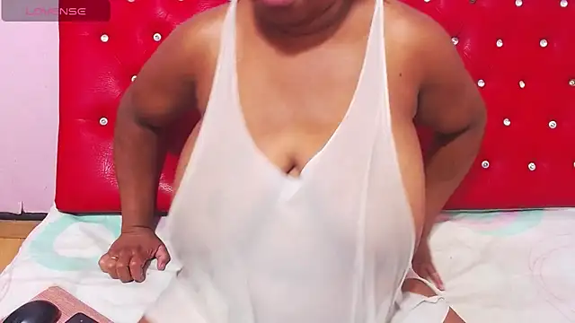 Snapshot of wonderfuldiana chatting on December 13, 2025, 10:26 pm wonderfuldiana online show from December 13, 2025, 10:26 pm