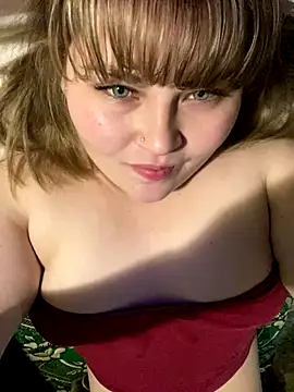 BeckiXrose online show from November 3, 2025, 10:21 pm