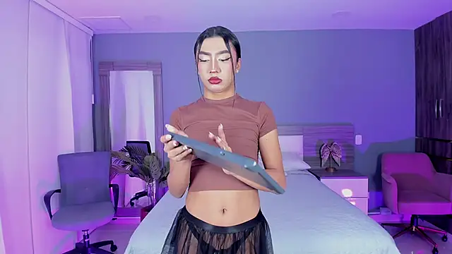 Snapshot of Alaiaguerra chatting on November 7, 2025, 8:09 pm Alaiaguerra online show from November 7, 2025, 8:09 pm