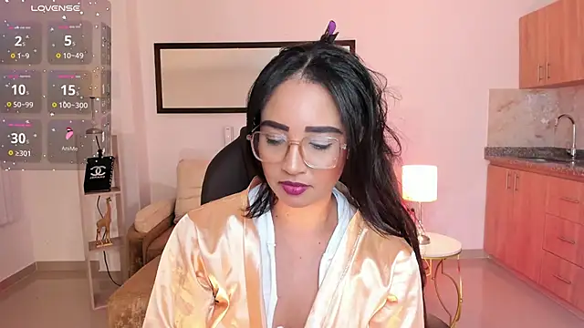 Sharon breezee online show from September 28, 2025, 4:40 am