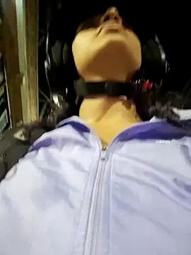 Amber-Sweett online show from October 30, 2025, 4:47 am