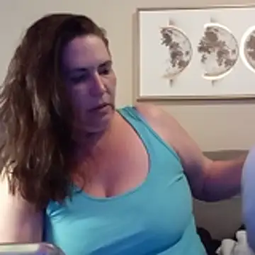 petalsexy online show from December 15, 2025, 7:40 pm