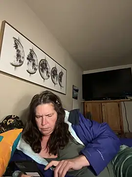 petalsexy online show from December 17, 2025, 4:24 pm