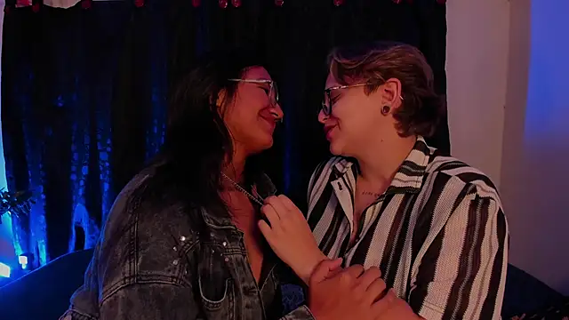 Snapshot of CrazyCakes_ chatting on October 9, 2025, 5:49 am CrazyCakes  online show from October 9, 2025, 5:49 am