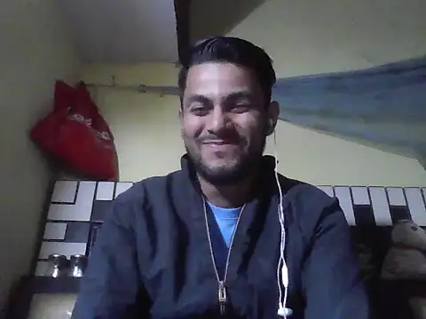 ursdreamperson online show from December 2, 2025, 4:51 am